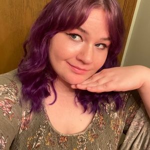 Meet your Posher, Dakota